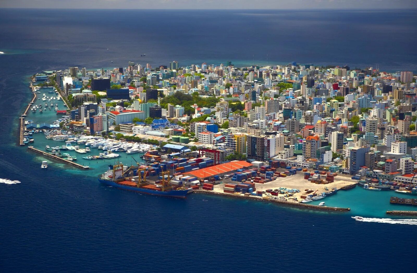 Остров Мале Мальдивы. Столица Мальдивской Республики. Мале город в океане столица Мальдивской Республики. Столица Мальдив - город Мале.. Погода мале