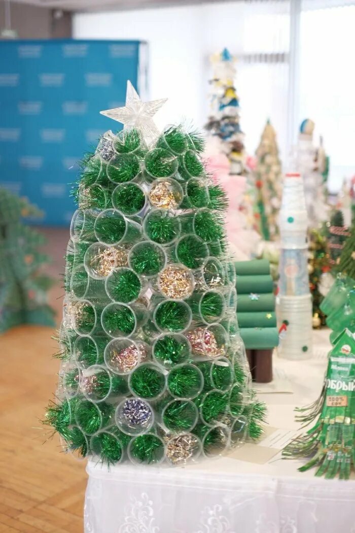 Елка из эко материала. Как сделать эко елку. Эко елка. Новогодняя елка из вторсырья. Как сделать эко елку.