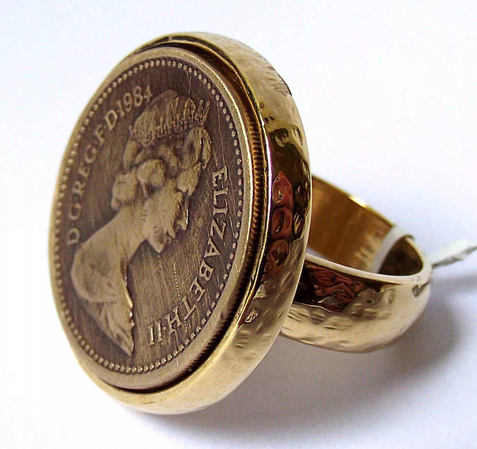 перстень с золотой монетой николая 2. кольцо монета золотое. кольцо монета золотое. перстень с монетой мужской. древние золотые кольца.