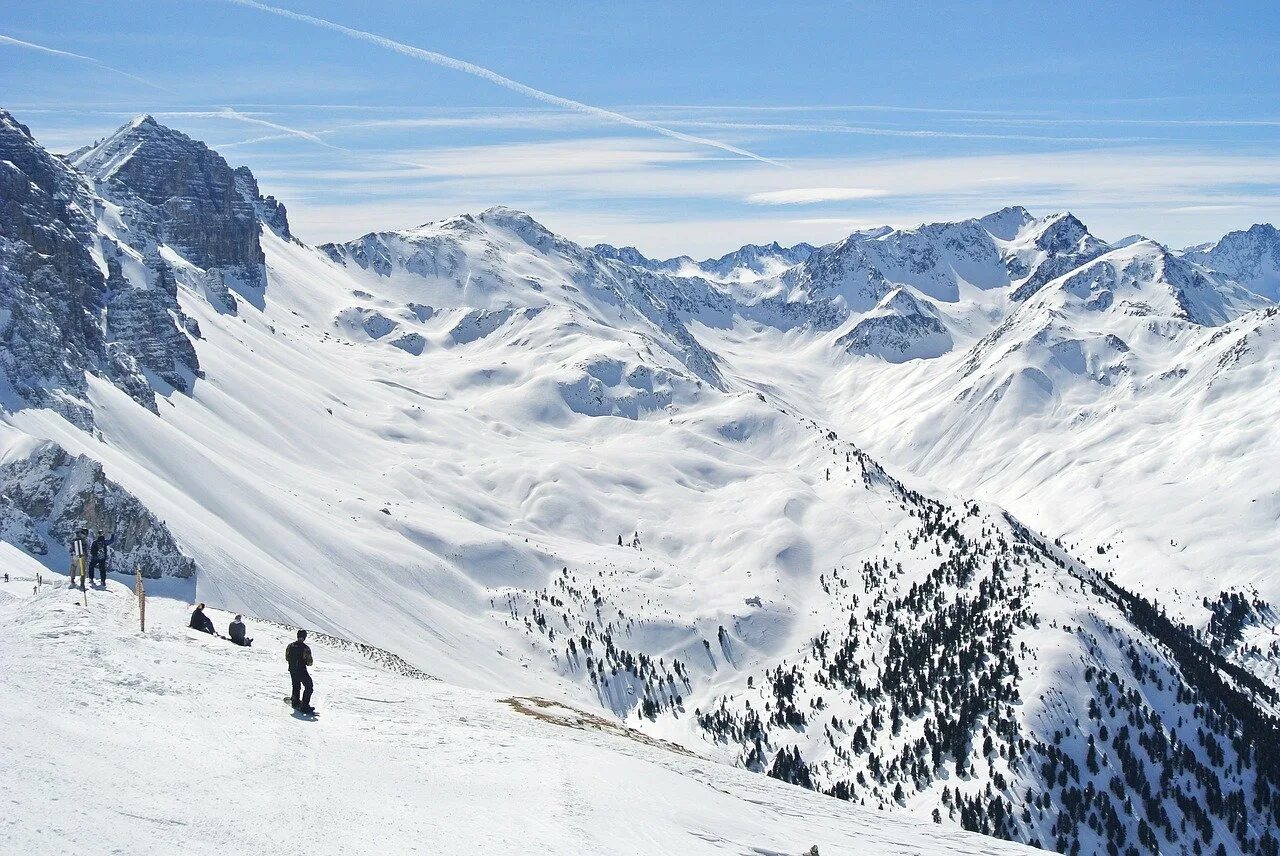 Эльбрус альп. Эльбрус Чегет. Чегет зимой Эльбрус. Чегет Приэльбрусье. Чегет горнолыжный курорт.