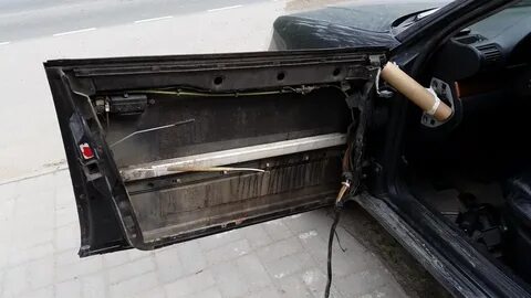 Двери на ауди 100