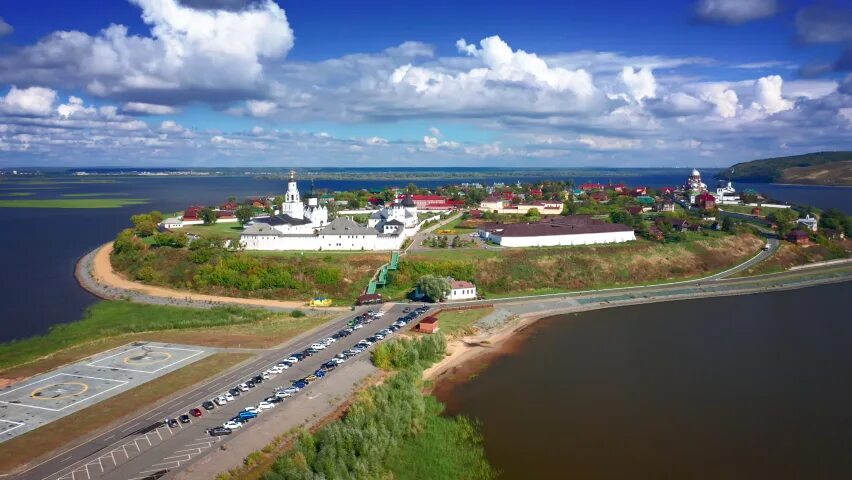 Чебоксары свияжск. Свияжск остров-град. Музей-заповедник «остров-град Свияжск». Свияжск Татарстан. Островок Свияжск.