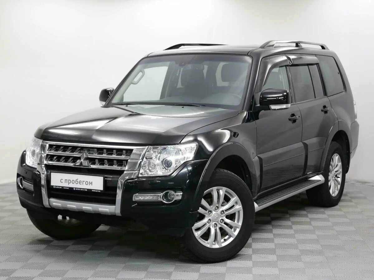 Mitsubishi pajero 2015