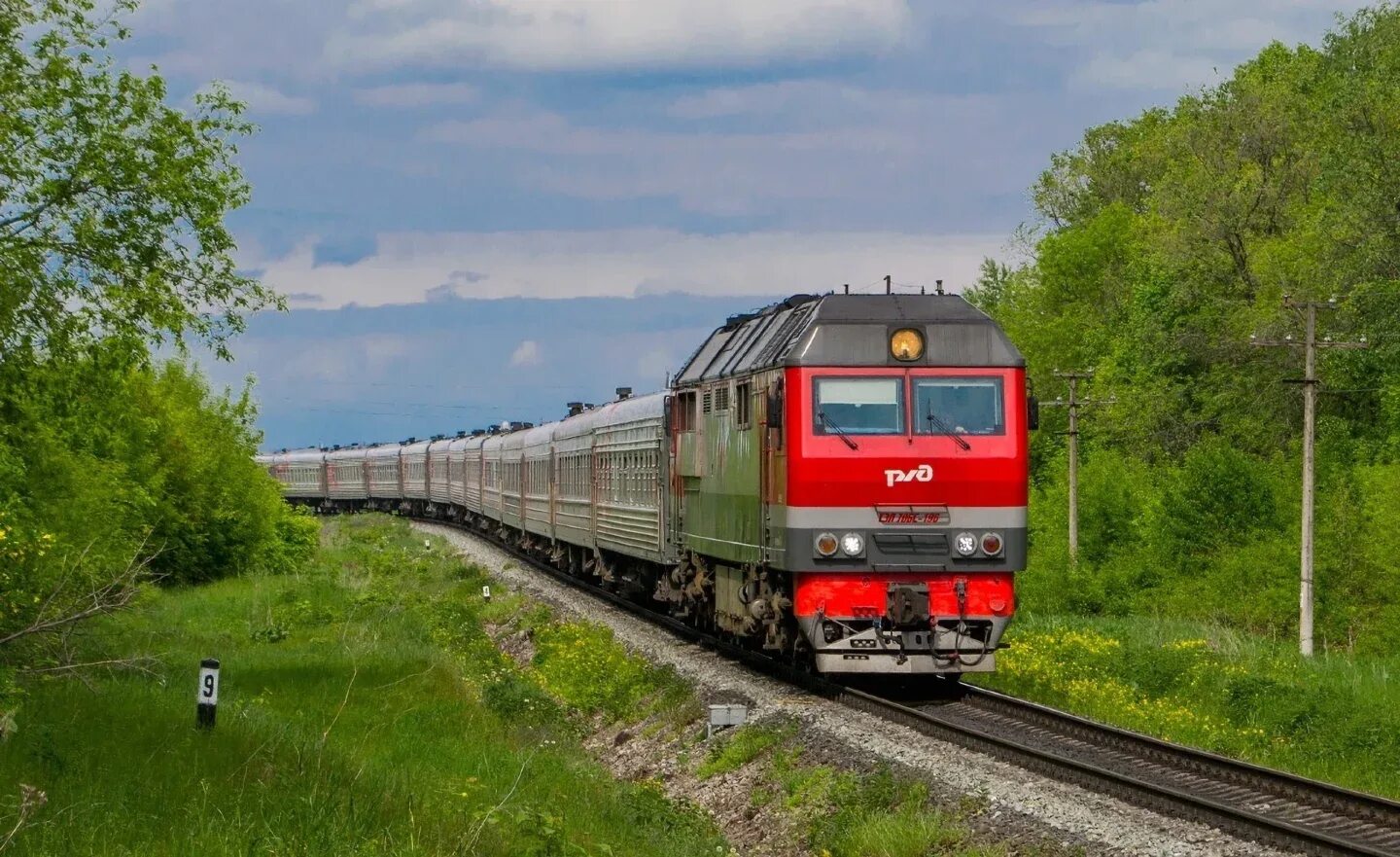 Поезд 105а. Тэп70бс-196. Тэп70 тепловоз. Пассажирский тепловоз тэп70. Тэп70-0331.