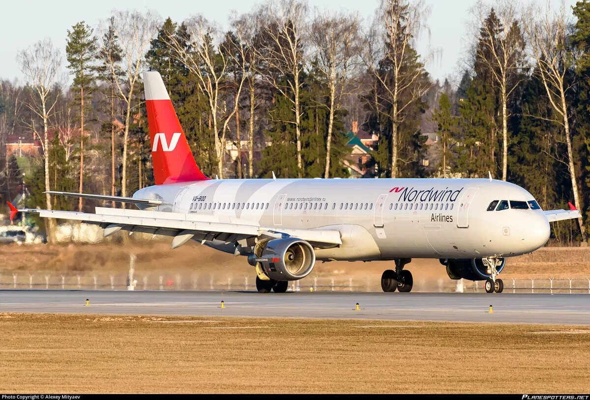 Какие самолеты в мае. Airbus a321 Nordwind. A321 Nordwind Airlines. А321 Нео Нордвинд. А321-211 Нордвинд.