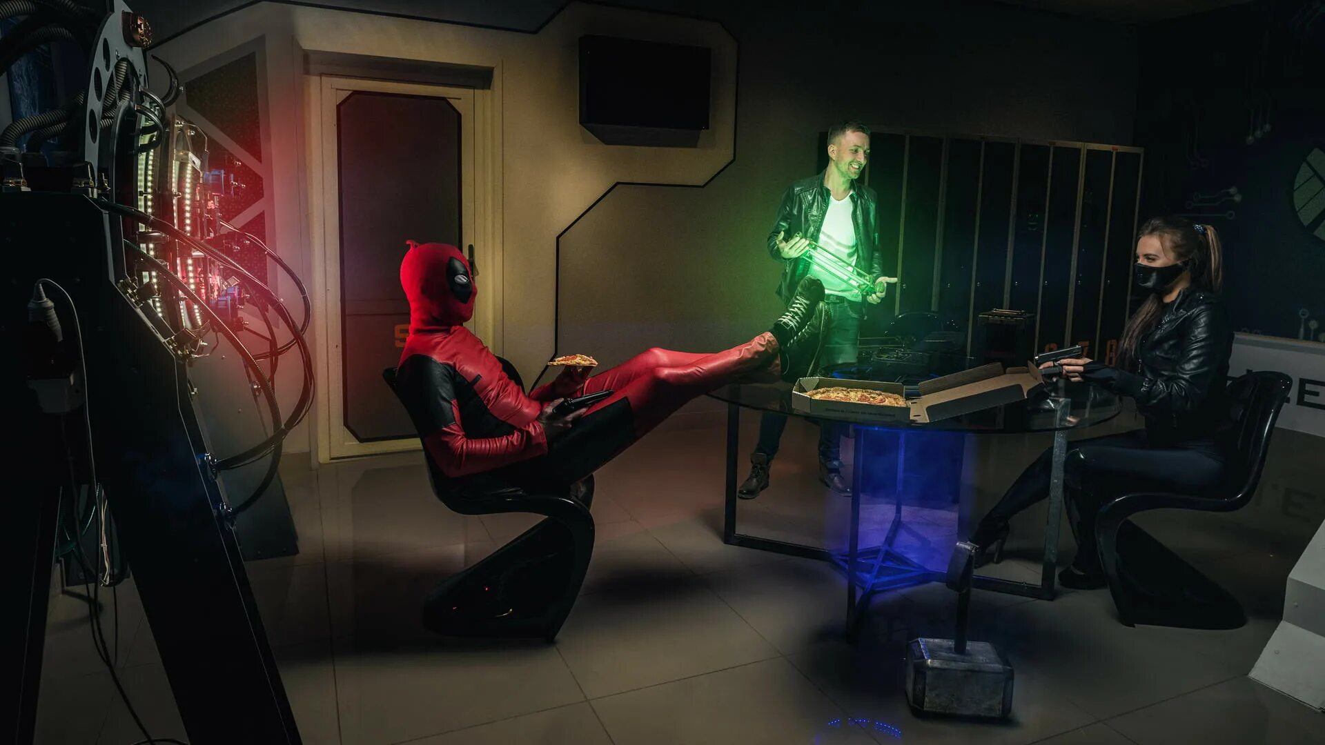 штаб супергероев. дети на квестах. квест штаб супергероев новосибирск. супергеройский штаб. квест штаб супергероев новосибирск.