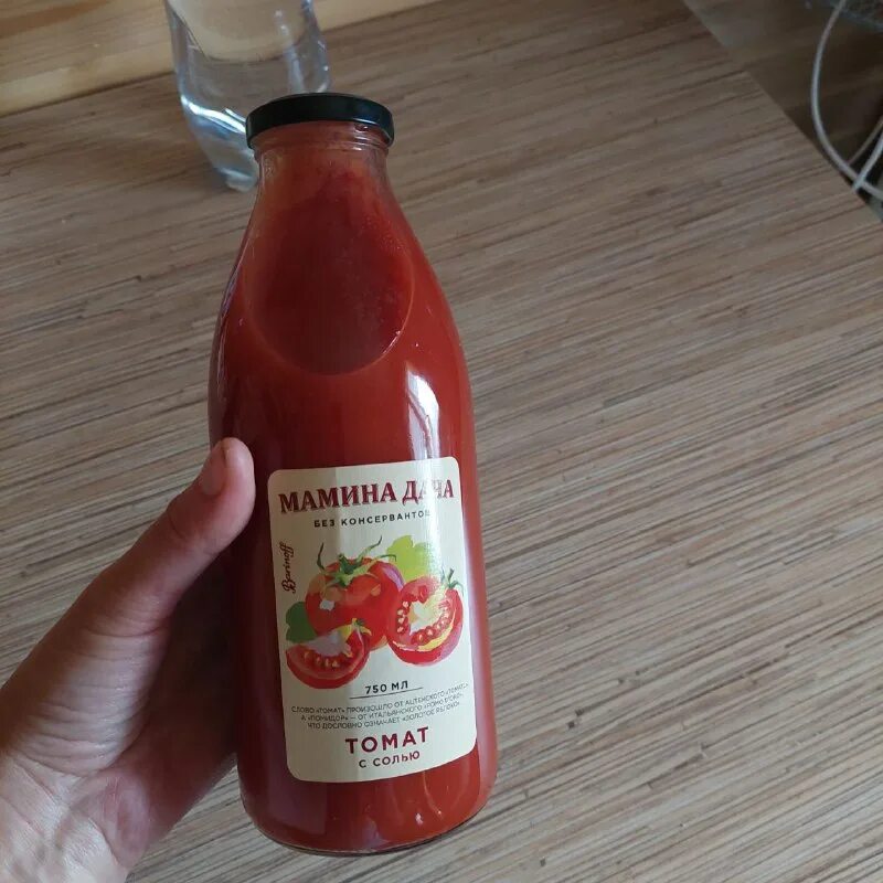 сок томатный в маленькой упаковке. Virgin mary коктейль. томатный сок с перцем и солью. томатный сок соль перец. сок здраво.