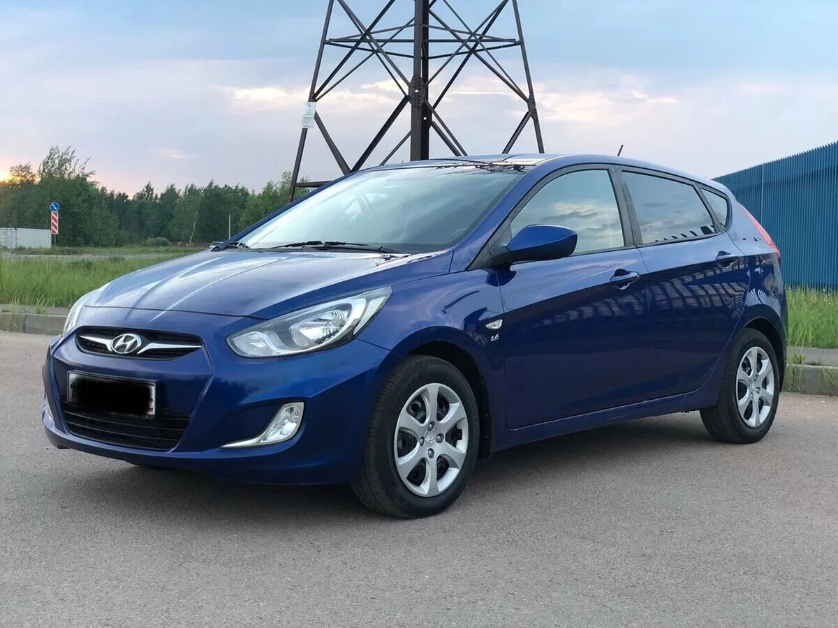 Hyundai Solaris 2011. Хендай Солярис 2011 хэтчбек. Hyundai Solaris 2011 хэтчбек. Хендай Солярис 1.6.