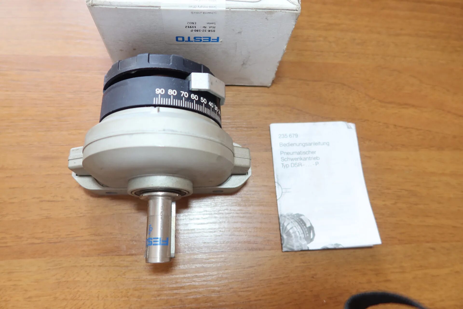 Festo DSR-25-180-P. Festo DSR-32-180-P. Неполноповоротный привод DSR-32-180-P. Привод поворотный Festo DSR-32-180-P.