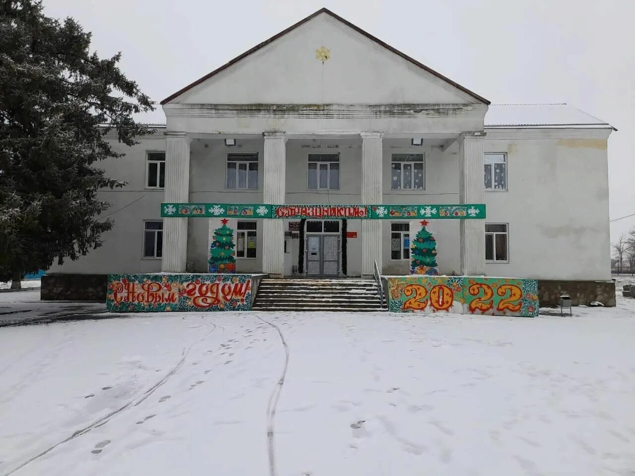 Детский сад 36 новопетровское. Новопетровского сельского поселения. Новопетровского сельского поселения. Поселок новопетровск. Новопетровская сельская участковая больница.