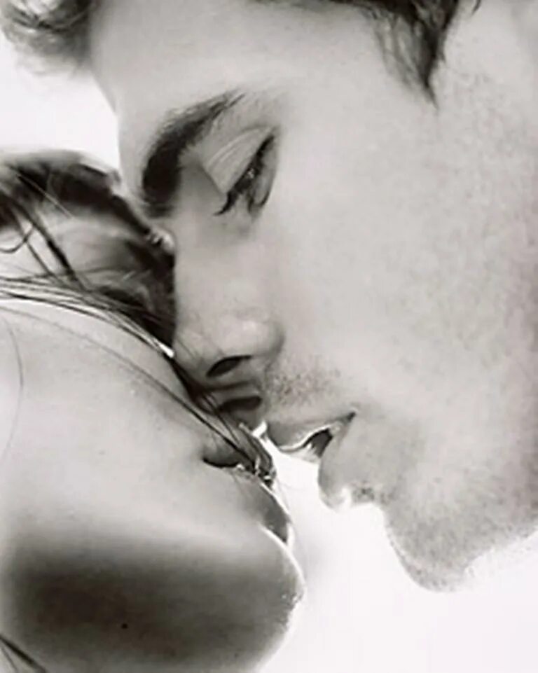 губ твоих касаясь стих. губами губ твоих касаться стих. стих про нежные губы. твои губы слаще. вкус твоих губ.