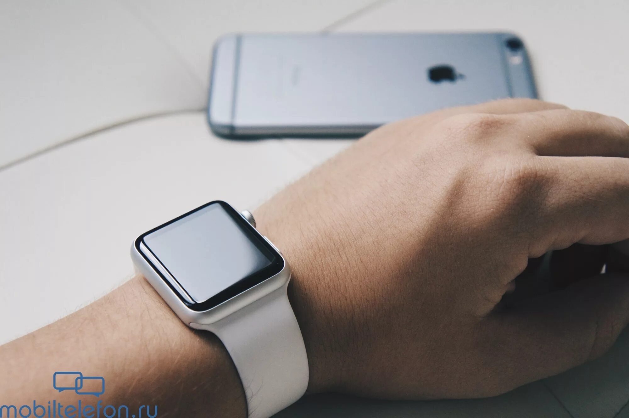 Apple watch se 2023 silver. Эпл вотч se 40 мм серый космос. Часы Apple IWATCH 6. Эпл вотч se белые. Эппл вотч se 40мм.