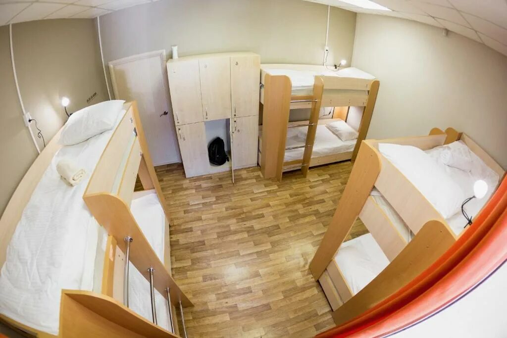 Иркутские общежития. Иркутск, улица Грязнова, 1б z Hostel. Иркутск Грязнова 1б хостел. Общежитие ВГИК Иркутск. Хостел z Hostel Иркутск.