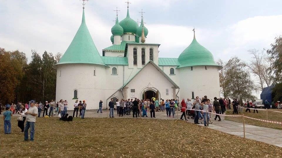 Куликово поле тихомирова. Храм на Куликовом поле в Тульской области. Куликово поле Сергия Радонежского на Куликовом храм. Куликово поле экскурсия. Куликово поле. Храм-памятник битвы.