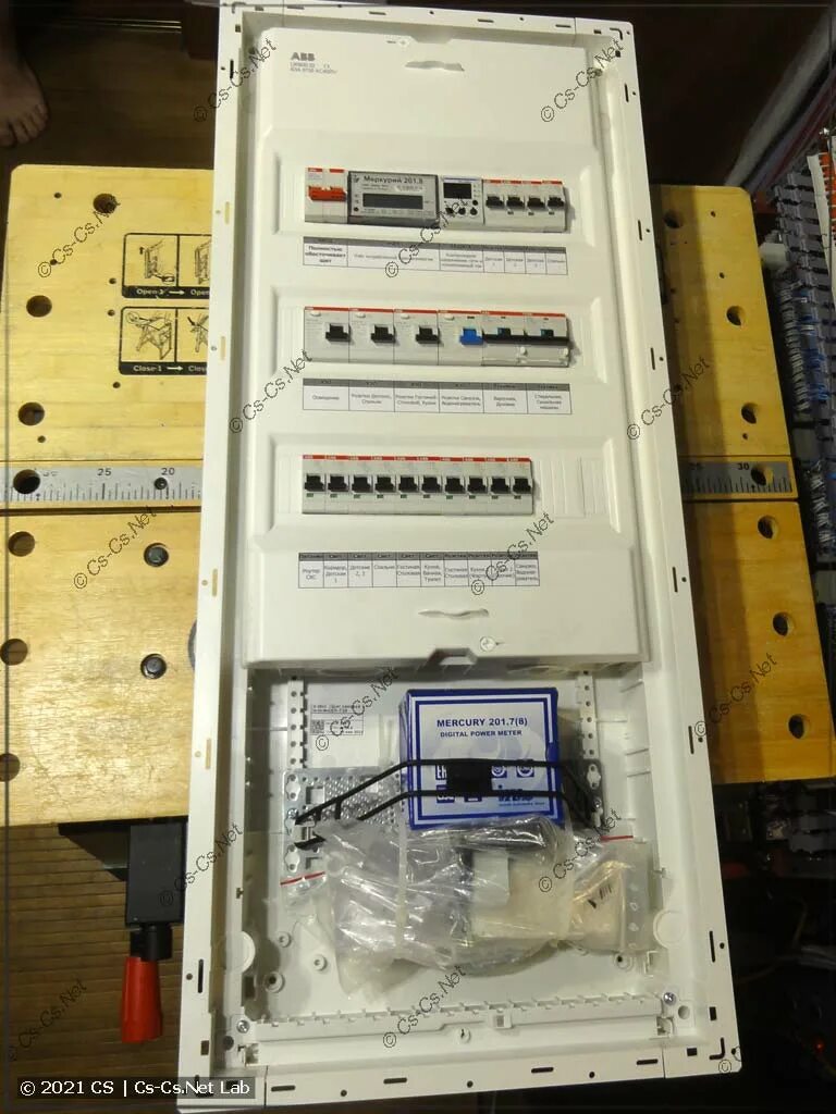 Электрощит abb uk600 36. Электрощит abb uk600 36. Abb 600. Мультимедийный шкаф abb uk600. Щит мультимедийный abb uk600.