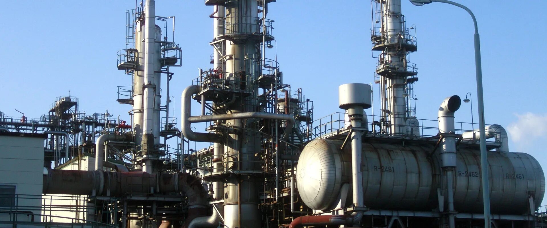 Монтажник промышленного оборудования. Сосуды под избыточным давлением. Пб на оборудование под избыточным давлением. Промышленное оборудование под давлением. Манометр в нефтяной промышленности.