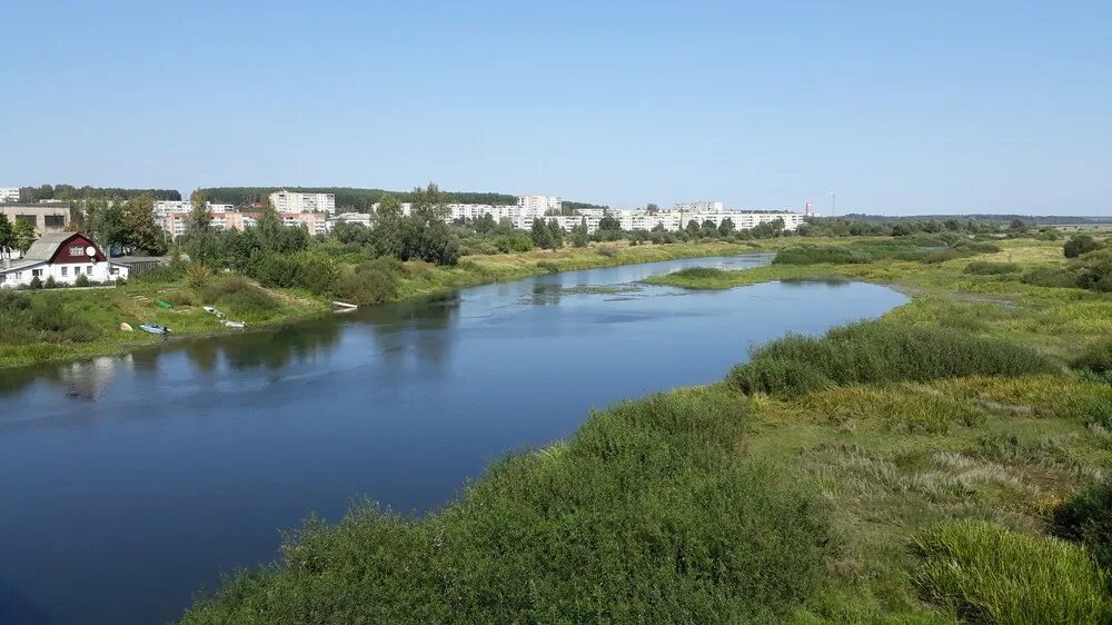 Погода дорогобуж смоленской. Город Дорогобуж Смоленской области. Река Днепр в Дорогобуже. Дорогобуж Днепр. Днепр Смоленская область Дорогобуж.