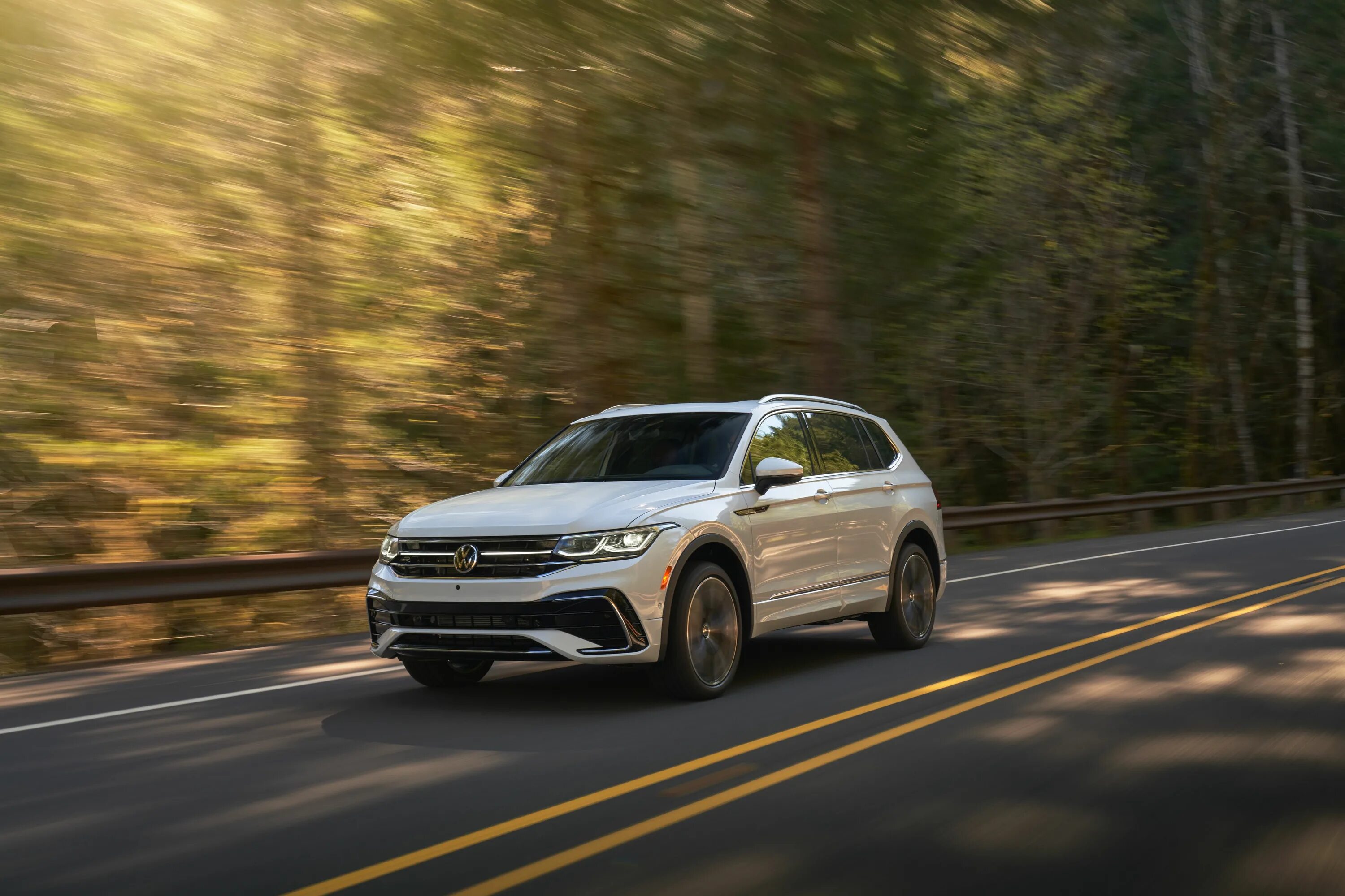 Фольксваген 2025 год. Новый volkswagen tiguan 2025. новый фольксваген тигуан 2025. volkswagen тигуан 2025. vw tiguan 2025 r line.