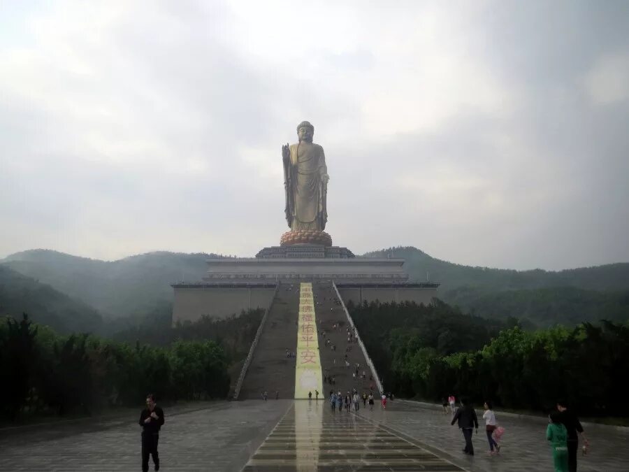 Большие статуи. Самая гигантская статуя в мире. Самая высокая статуя в мире. Самый большой памятник в мире.