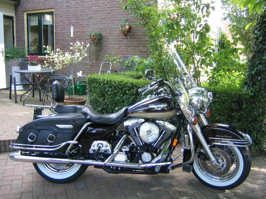 Кинг дэвидсон. Роуд кинг харлей дэвидсон. харлей дэвидсон road king. flhrci harley davidson. road king flhrci.