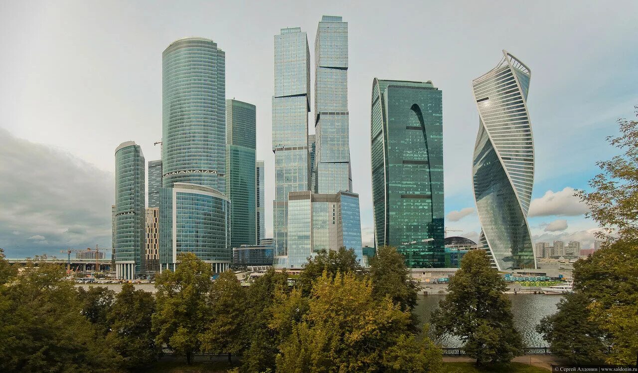 Выше только любовь башня. Выше только любовь башня