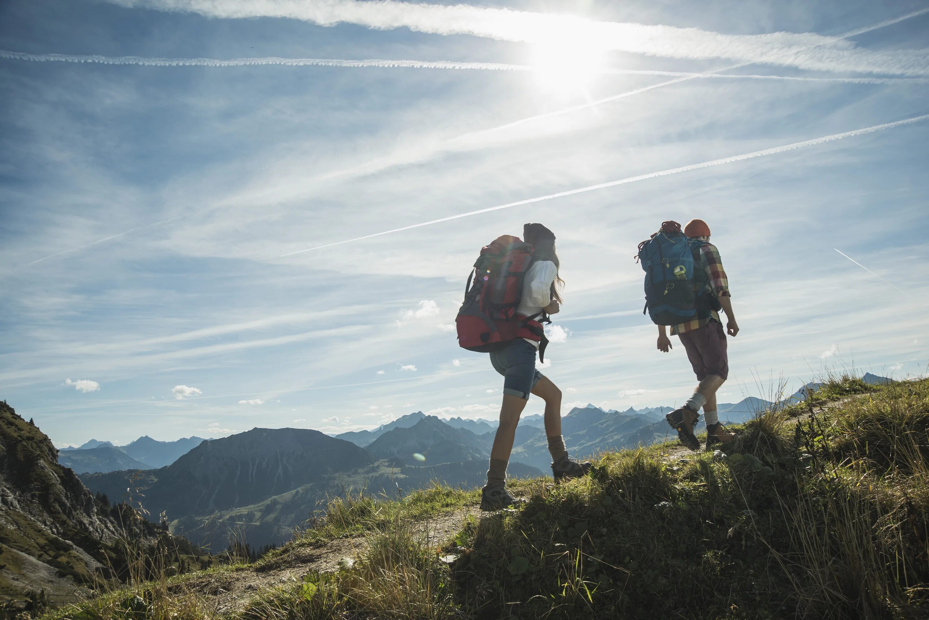 Горы. Туристический поход. Пешеходный туризм. Путешествие в горы. Mountain travel