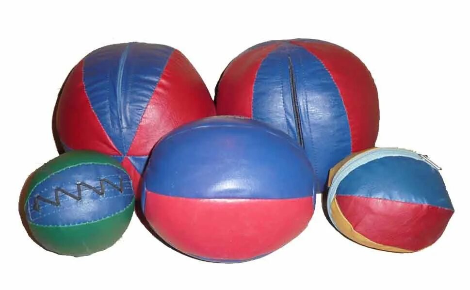 мячи набитые. мячи набитые. мячи набитые. набивание футбольного мяча. мячи набитые.