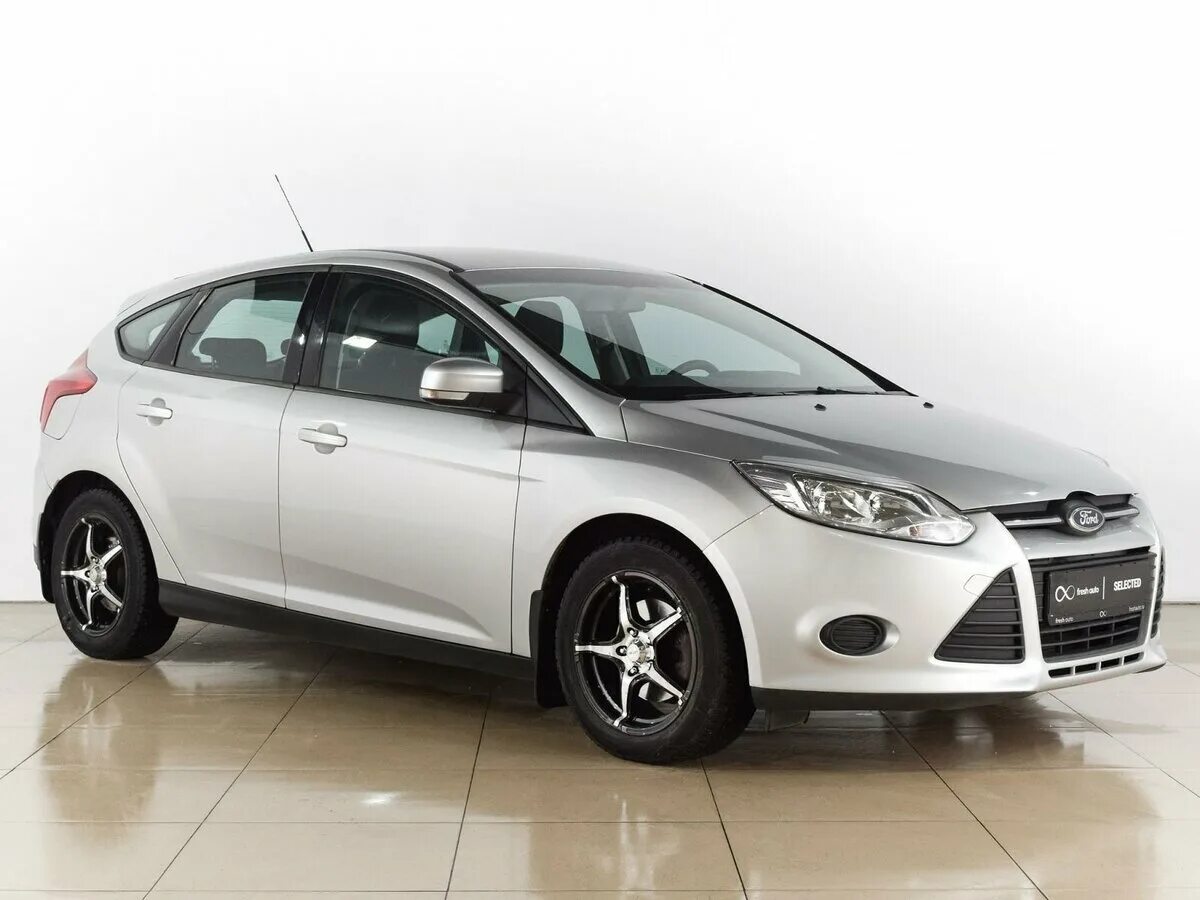 с. форд фокус 3 седан серебристый тонированный. форд фокус 3 105 л с. форд фокус 3 1. с.