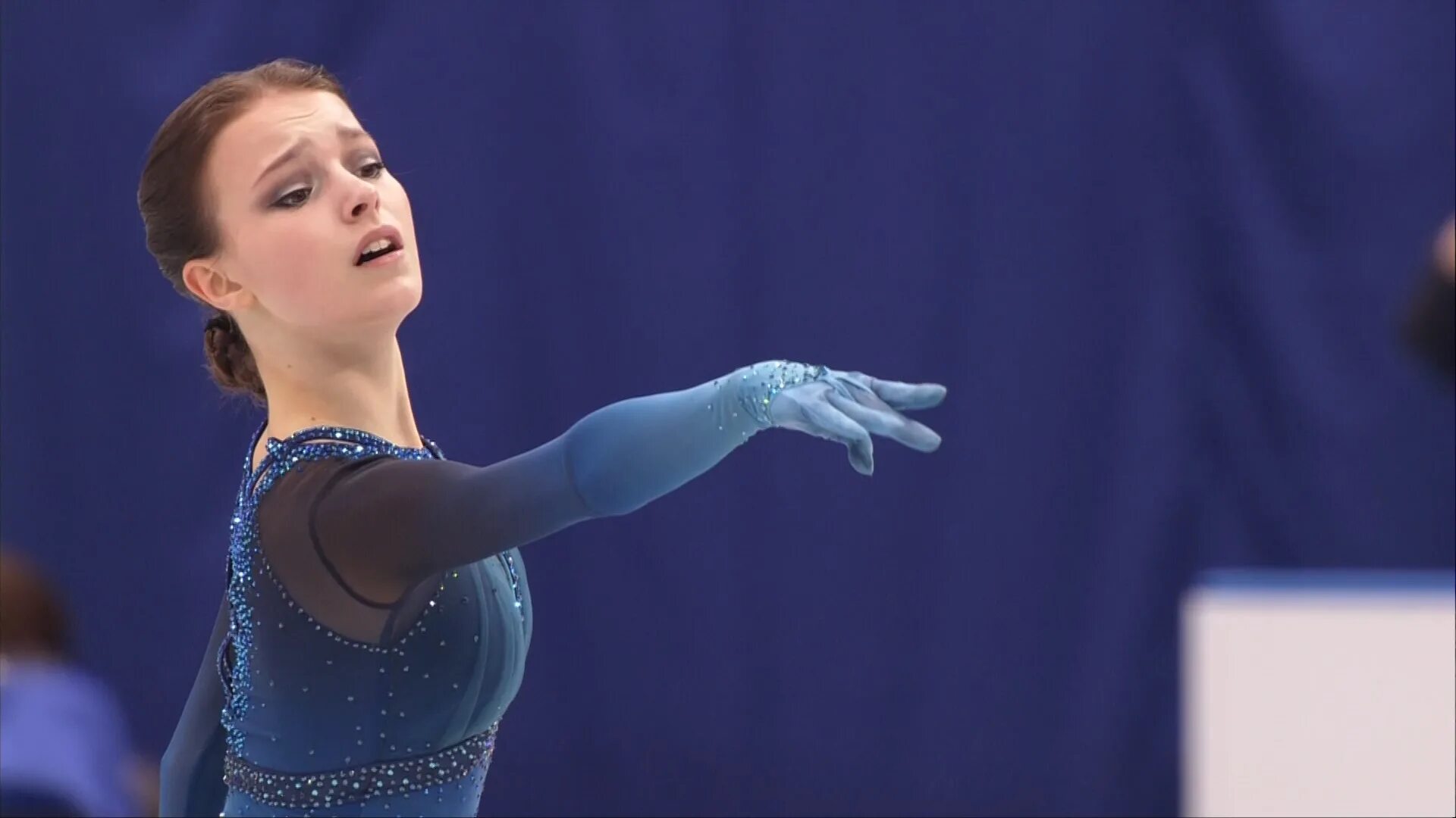 Камила валиева фигурное катание 2022. Алена косторная фигуристка 2022. Чемпионки фигурное катание 2021. Чемпионки фигурное катание 2021. Чемпионки фигурное катание 2021.