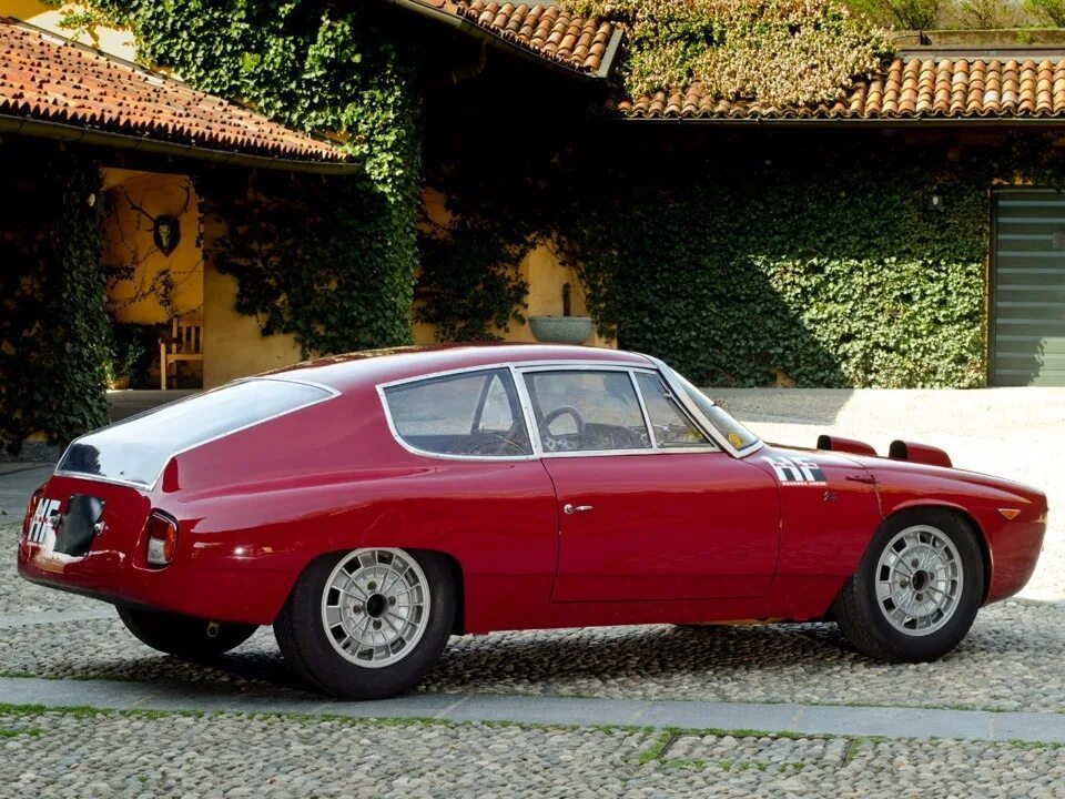 Машина флавия. Лянча флавия 1967. lancia flavia sport. лянча спорт загато. lancia 1964.