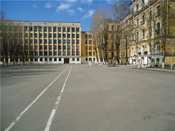 Ввму им ленинского комсомола подводного плавания. Училища имени ленинского комсомола. Военно-морское училище имени ленинского комсомола. Ленком училище подводного плавания. Военно-морское училище имени ленинского комсомола.