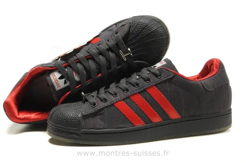 Адидас черно розовые. Adidas Superstar Black Red adidas. Adidas Superstar Black. Adidas Superstar черные. Addidas super Star Red and Black.