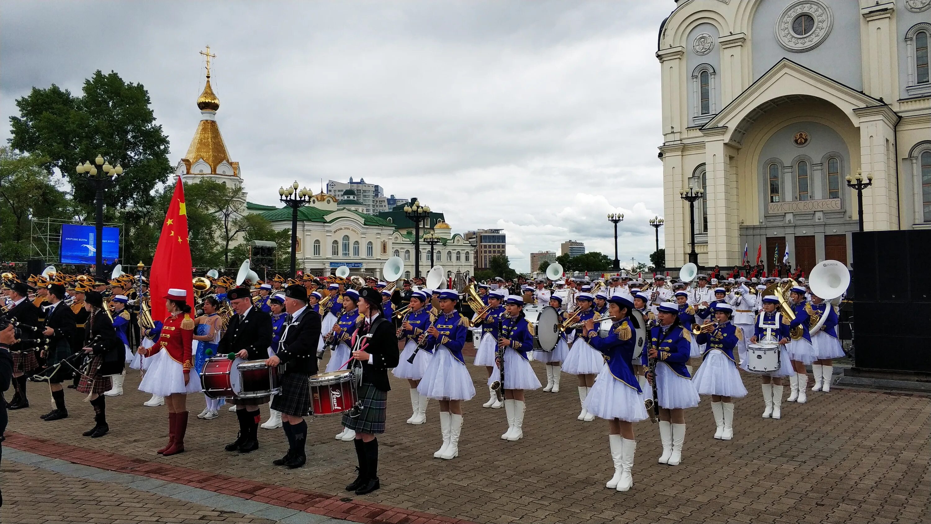 3 июня 2019 хабаровск. Амурские волны Хабаровск. Фестиваль Амурские волны. Амурские волны 2022. Фестивали на Дальнем востоке 2022 Амурские волны.