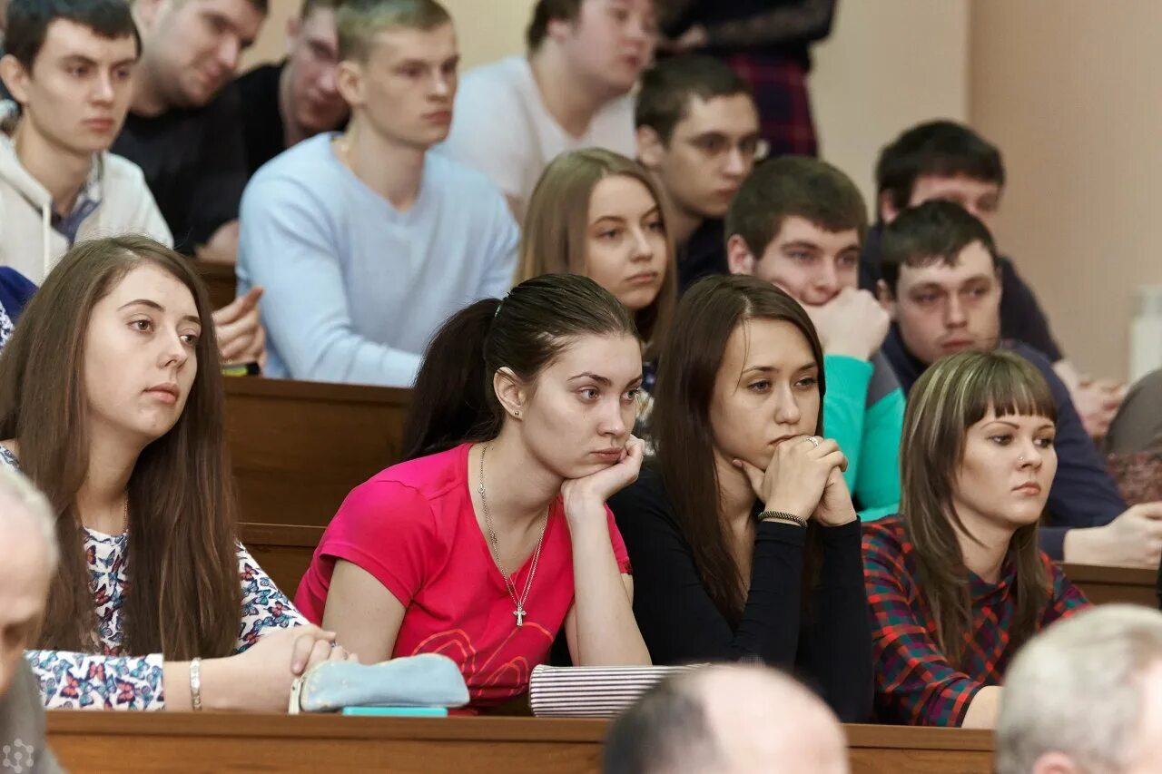 Приглашаем студентов на работу. Работа в красноярске для студентов. Работа в красноярске для студентов. Интеллектуальная игра международный день студента. Иси сфу красноярск.