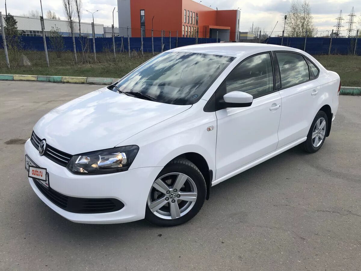 Фольксваген поло 2012 года купить. Volkswagen Polo 2012 белый. Volkswagen Polo sedan 2012. Volkswagen Polo седан 2012. Фольксваген поло 2012 года.