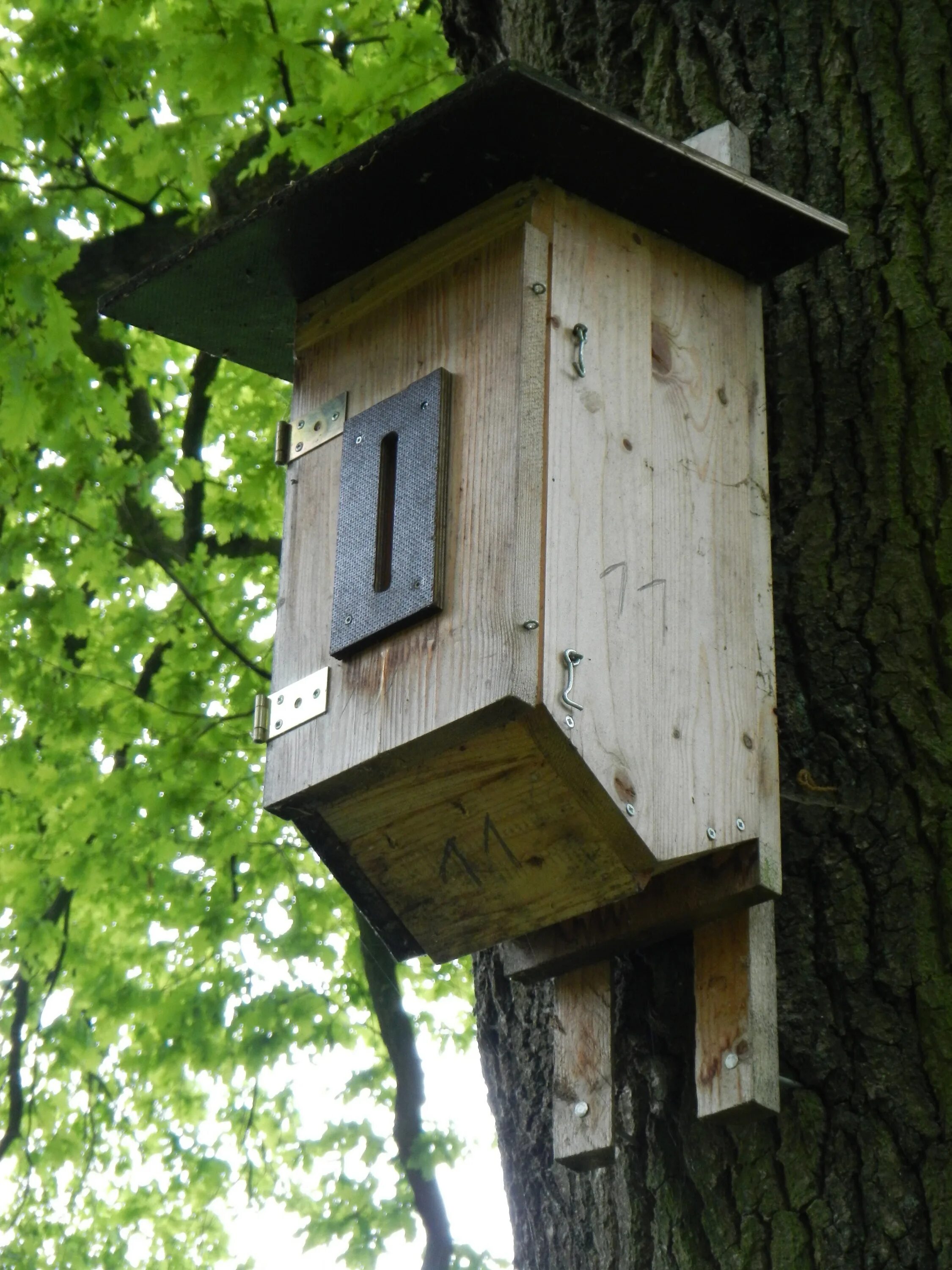 Скворечник "птичий домик". Скворечник на дереве. Многоэтажный скворечник. Скворечник на яблоне. Nesting box