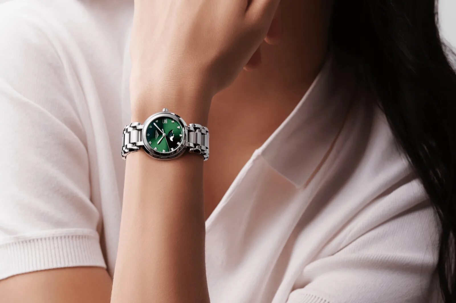 Примерить часы. Longines смарт часы. longines prima luna примерка.