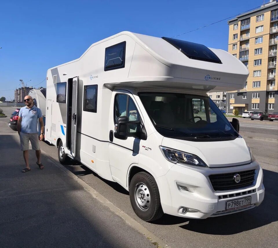 Tioga автодом. Автодом хаммер мерседес. Автодом на колесах москва. Альковный автодом burstner a532aktive. Дом на колёсах.