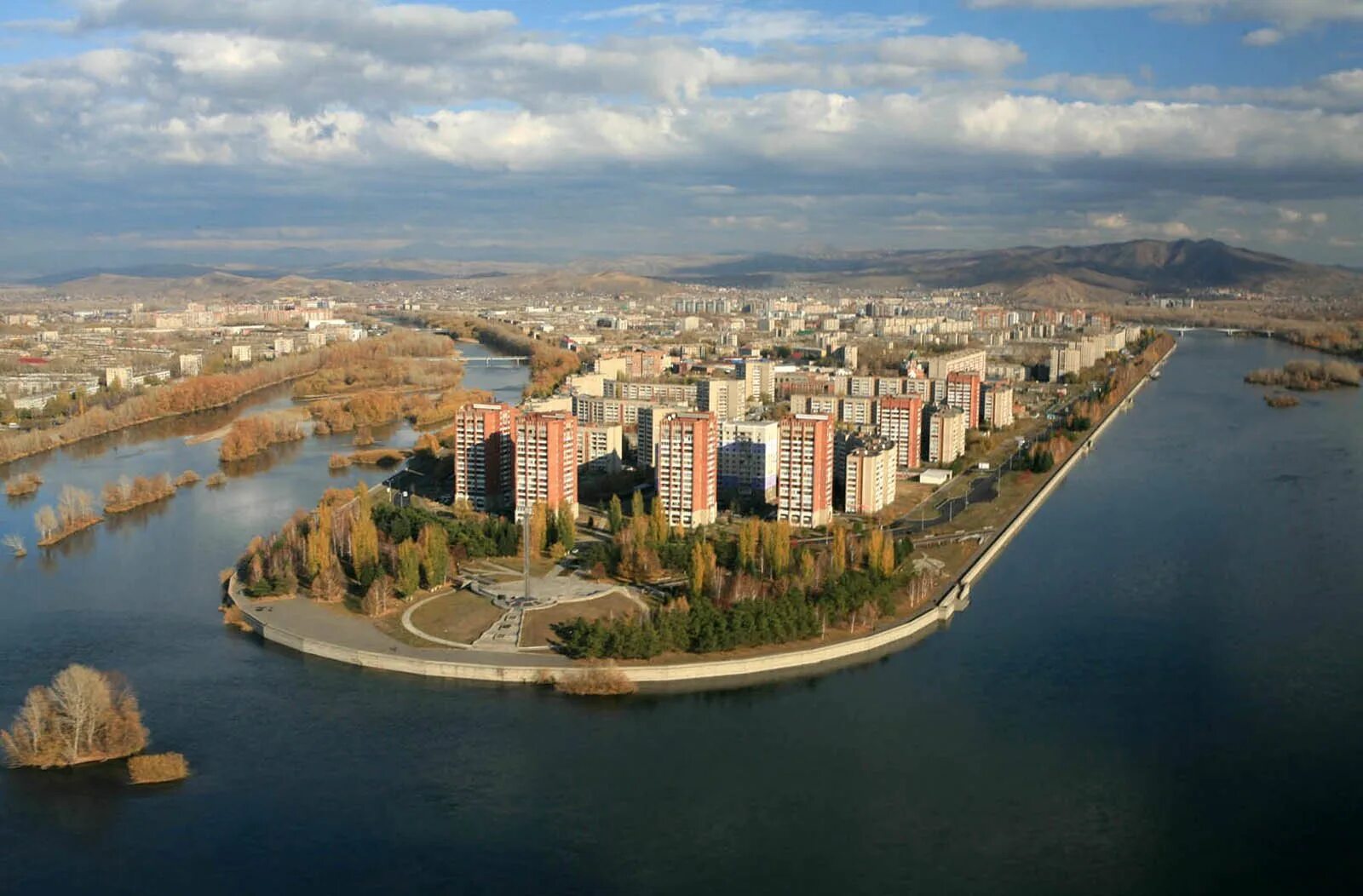 Каменогорск. Усть-каменогорск. усть-каменогорск казахстан. усть-каменогорск иртыш и ульба. стрелка усть-каменогорск.