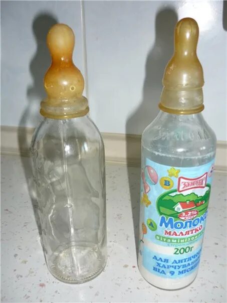 Советские детские бутылочки. Бутылочки с Советской соской. Соска на стеклянную бутылку. Соска Советская на стеклянную бутылку. Не берет бутылочку что делать