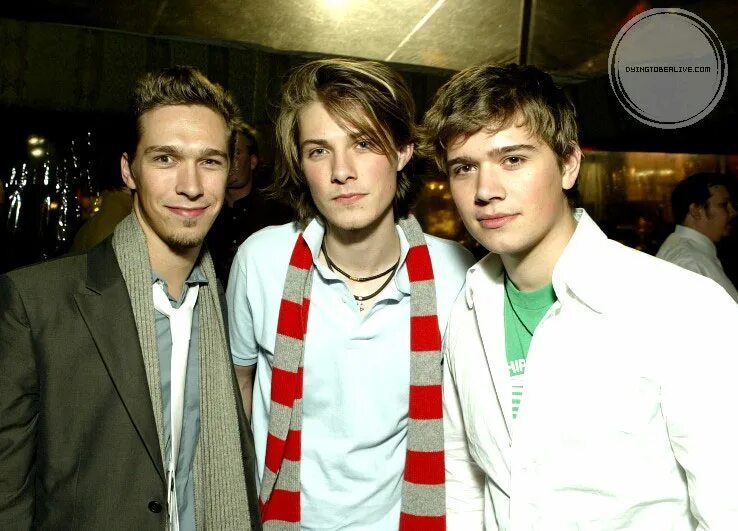 Группа hanson. Братья хэнсон. Братья хэнсон. Братья hanson. Hanson.