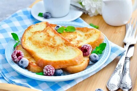 Вкусный завтрак с молоком