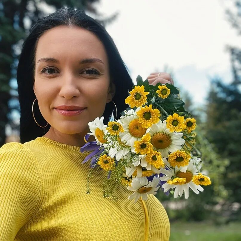Песня лютики ромашки ай. Бриз лютики ромашки.