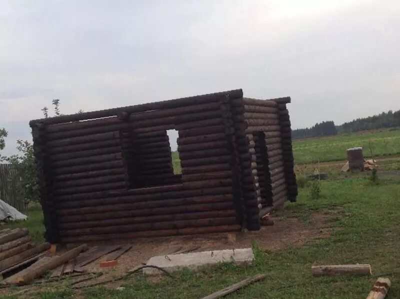дом сруб на вывоз. рубленый дом на вывоз. рубленный дом из лафета. сруб б/у. дачный домик на вывоз.