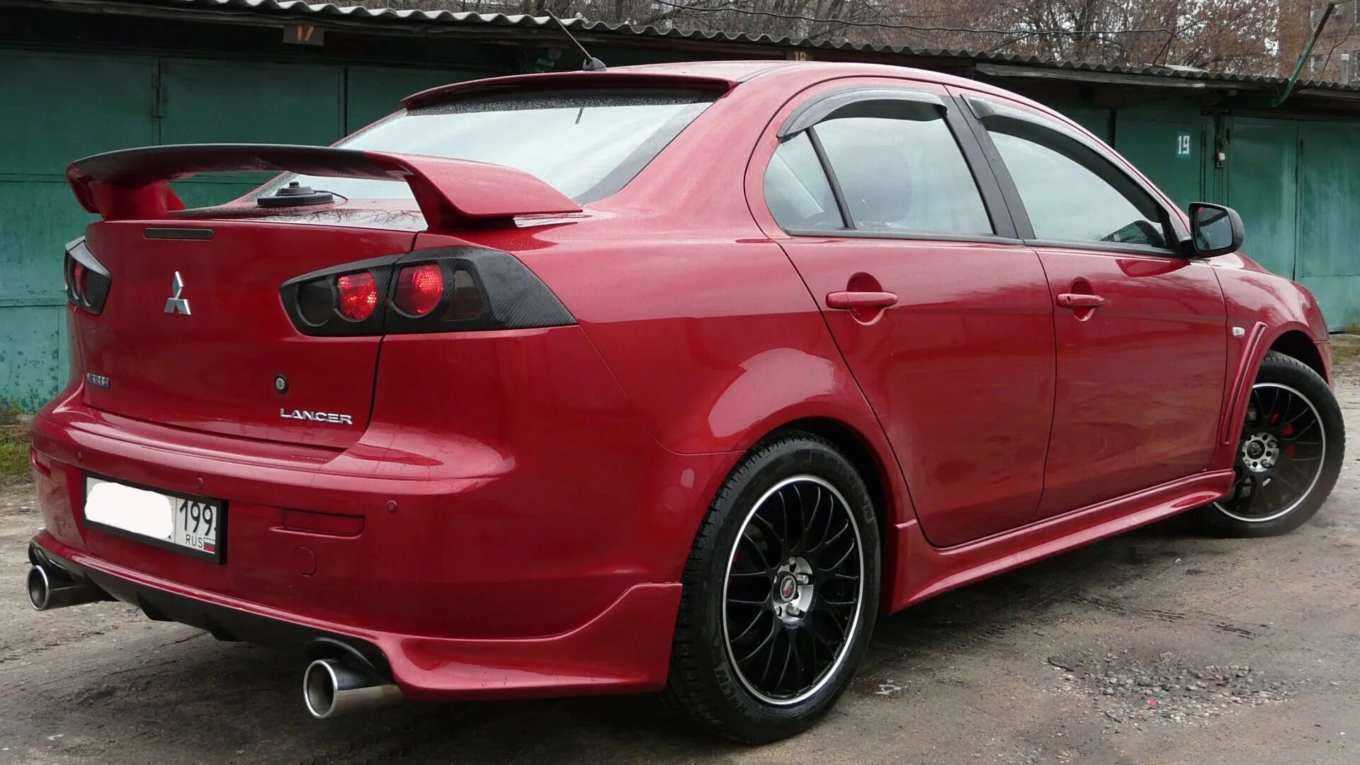 Пороги lancer. Пороги Зодиак Лансер 10. Обвес пороги Mitsubishi Lancer 10. Митсубиси Лансер 10 красный со спойлером. Пороги на Митсубиси Лансер 10.