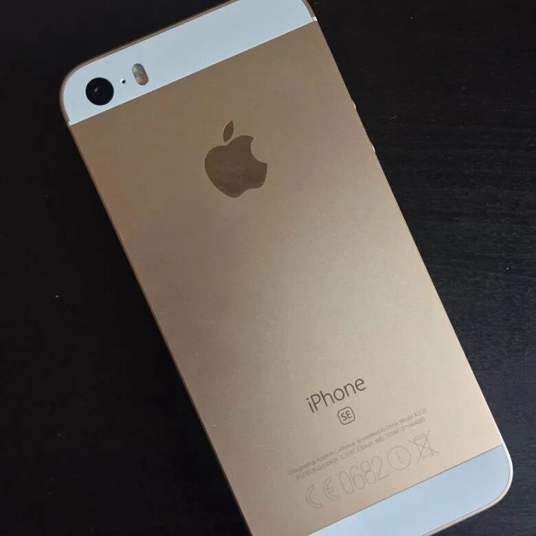 Айфон se память. Iphone se Gold. Айфон 5se модель а1428. Iphone se золотой. Цвета айфон se 1.