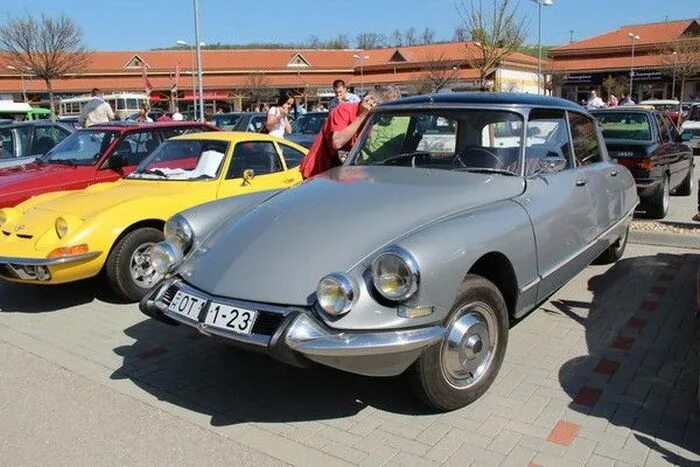 Машины венгрии. Старые венгерские авто. Трабант машина. Авто венгрия. Авто венгрия.