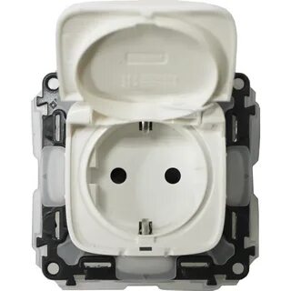 Встраиваемая розетка с крышкой ip44