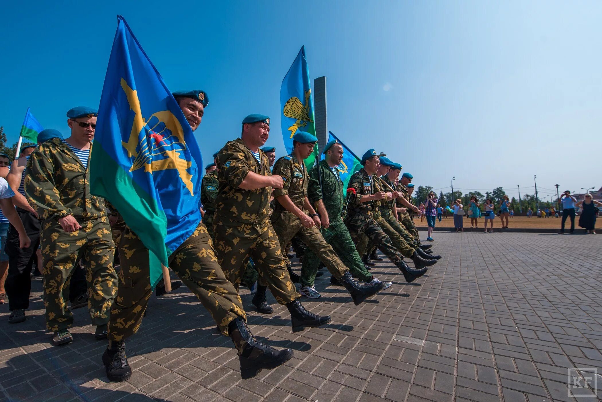 Воздушно-десантные войска (ВДВ). ВДВ войска войска России. Воздушнодеснтные войска это. ВДВ РФ.