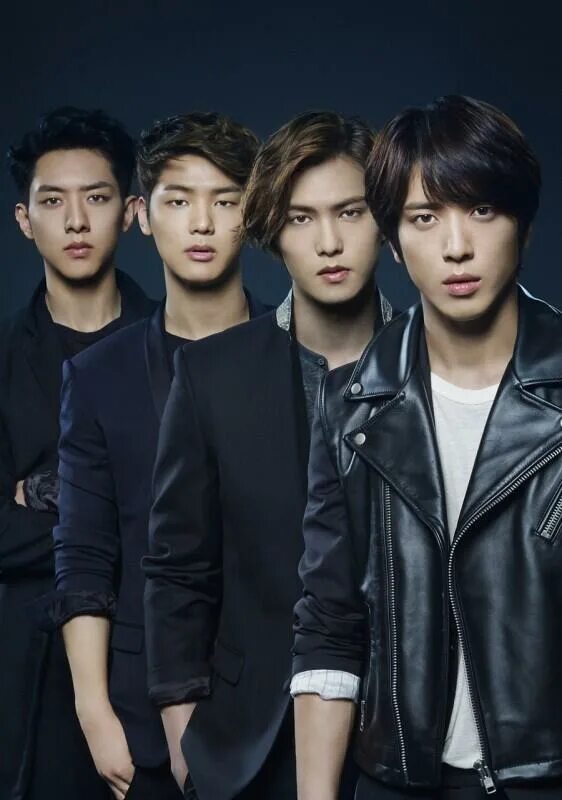 Мужская группа поет. CNBLUE корейская группа 2021. CNBLUE 2022. CNBLUE 2023. CNBLUE участники 2023.